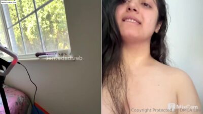 Demanding NRI Indian Onlyfans Model Rashmiix Squeezing Her Big Boobs in a Tiny Bikini