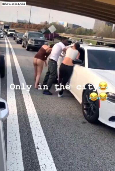 Ass Exposed In Public As Sexy Girl Fights With No Panties In Atlanta