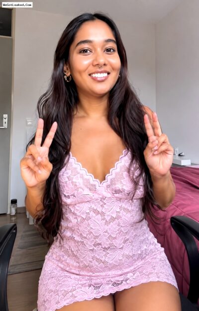 Horny NRI Onlyfans Model Mia Z Vibrator Masturbation and Dildo Pussy Fucking